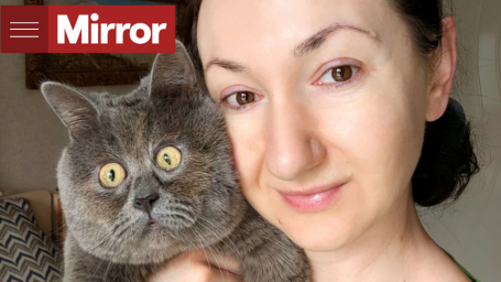 Вечно удивленный российский кот стал звездой британской газеты Mirror